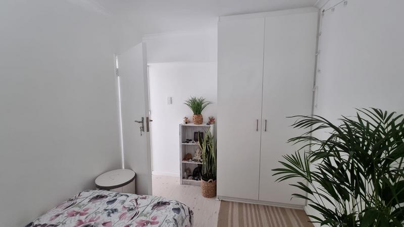 To Let 2 Bedroom Property for Rent in Woodstock Western Cape